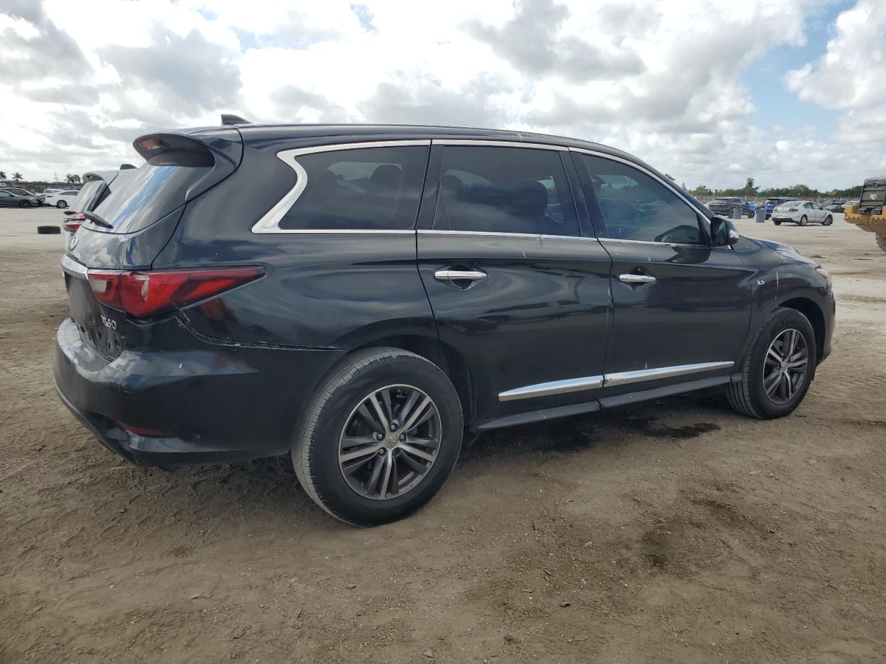 2018 Infiniti QX60 - Image 3