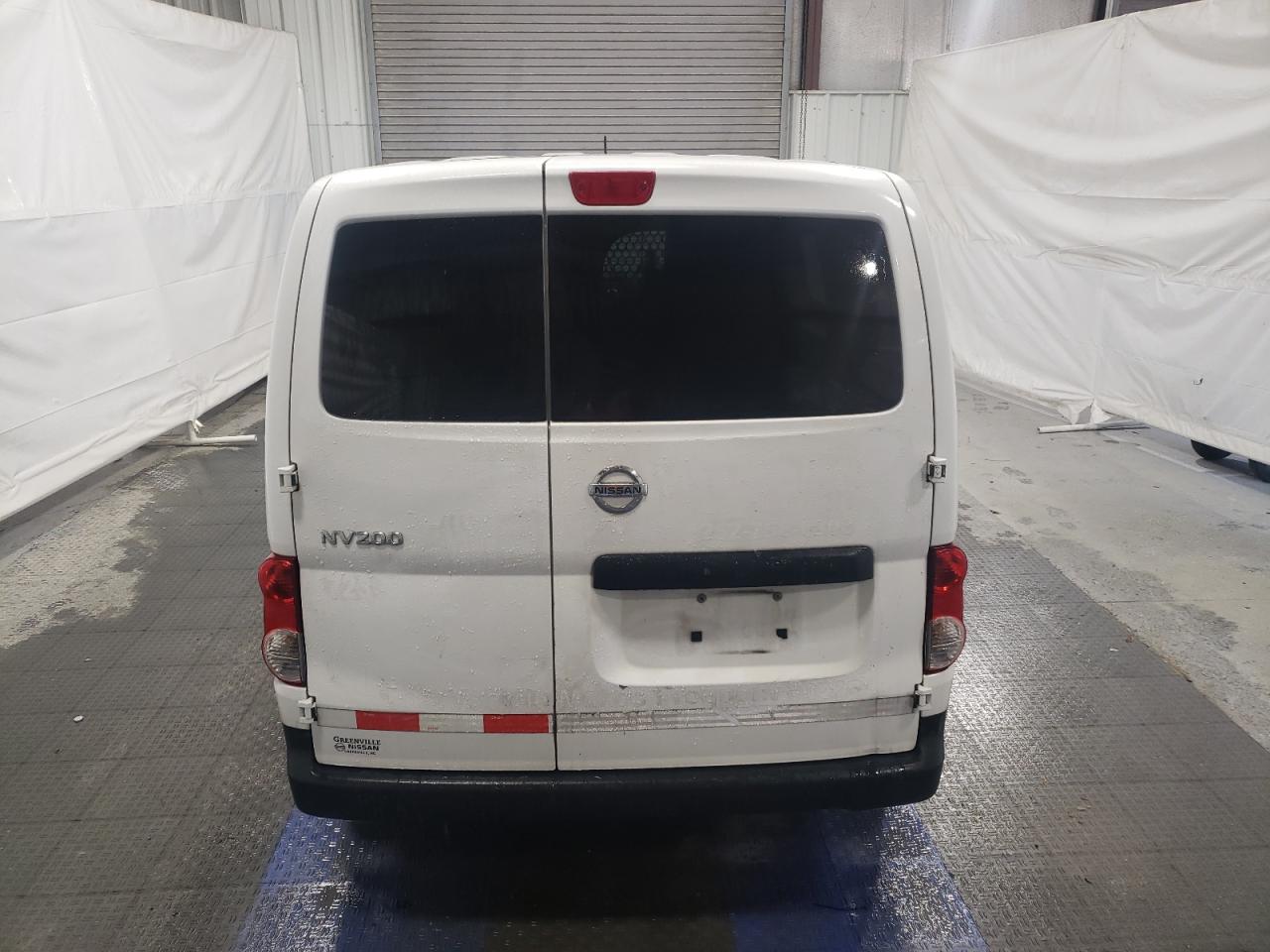 2015 Nissan NV - Image 6