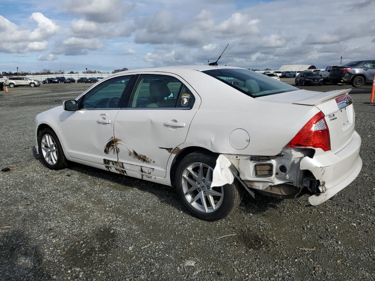 2011 Ford Fusion - Image 2