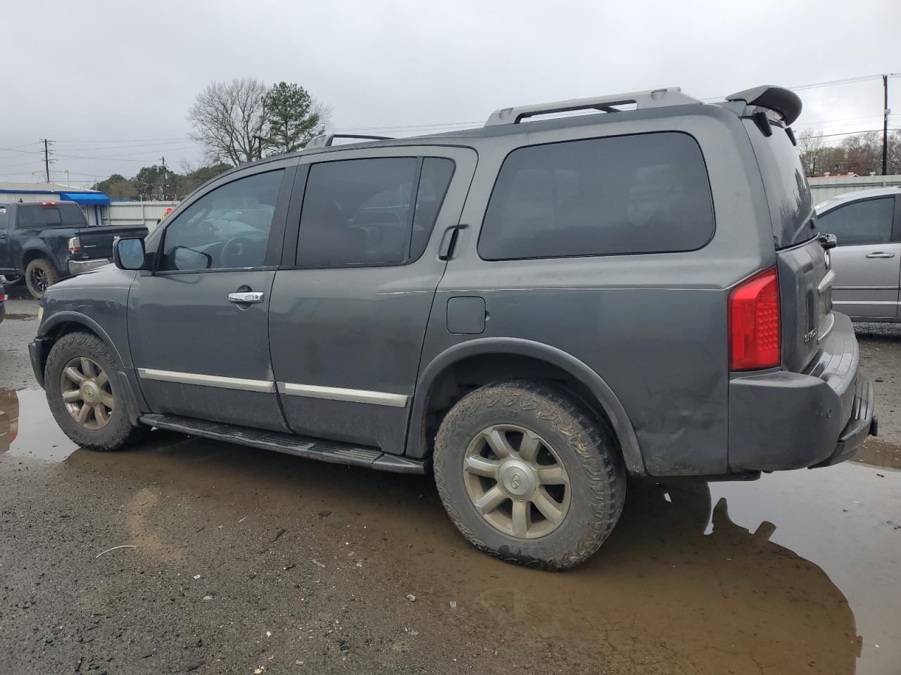2005 Infiniti QX56 - Image 2