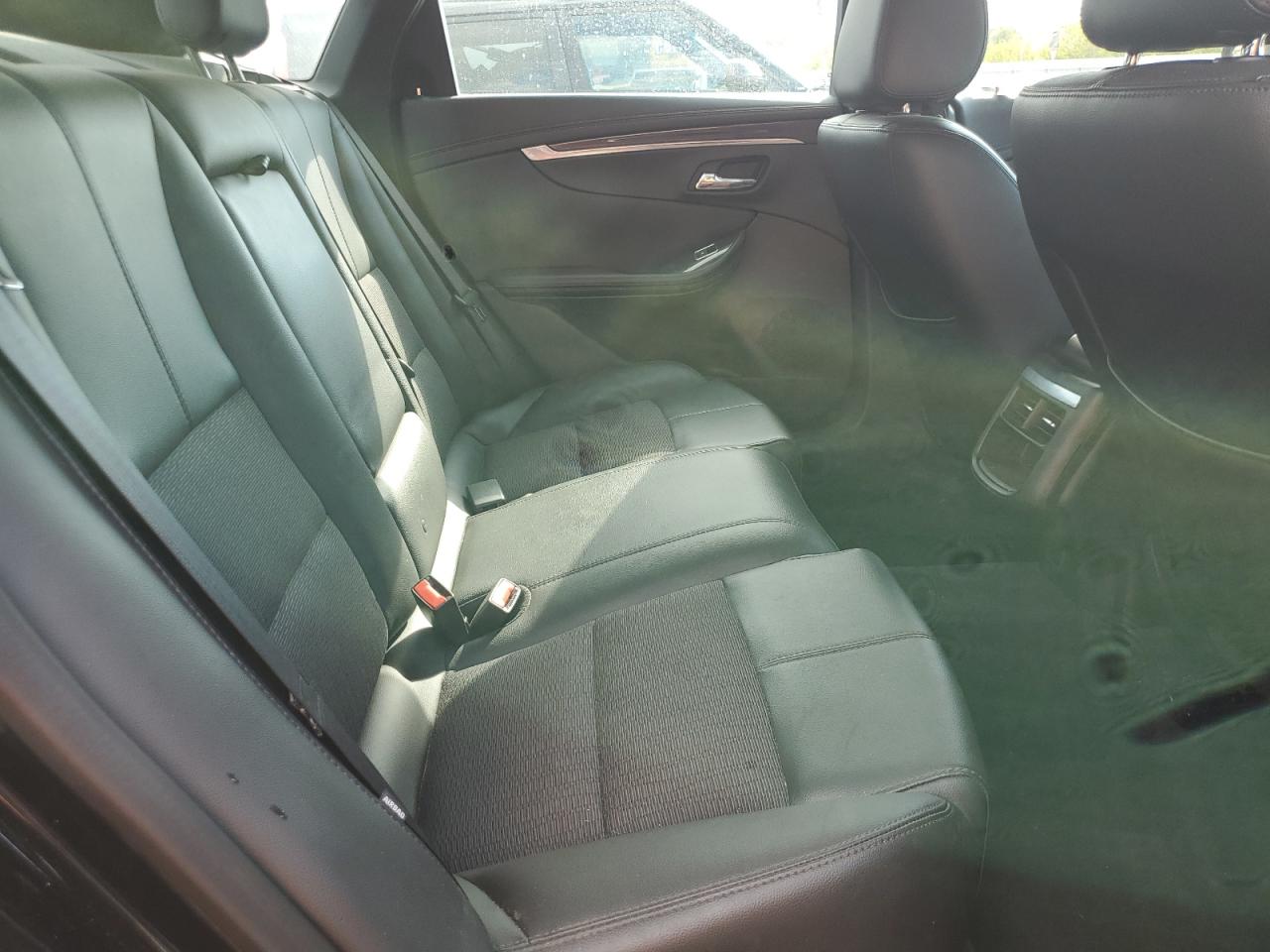 2017 Chevrolet Impala - Image 10