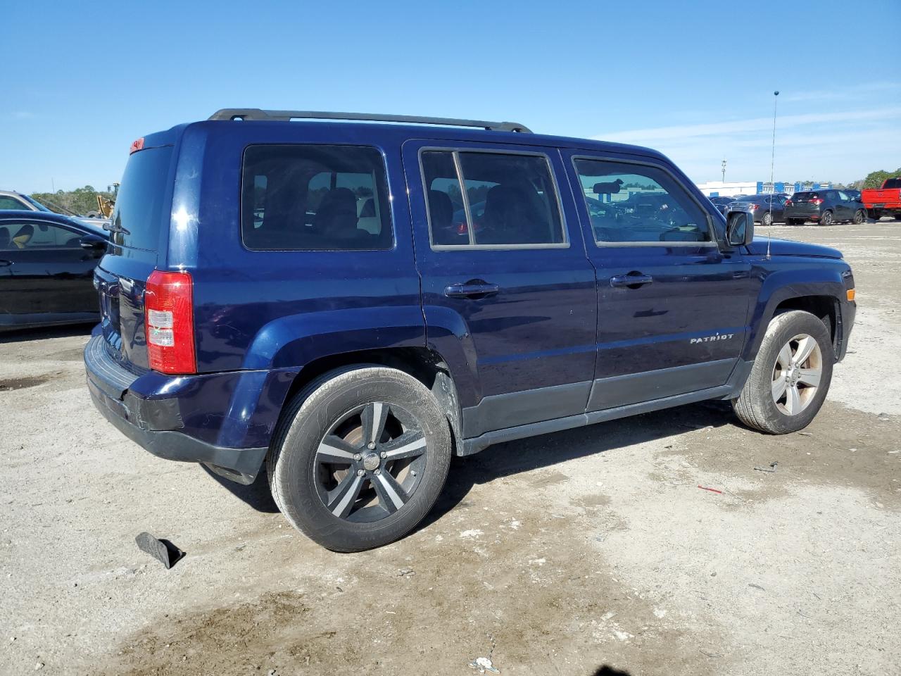 2014 Jeep Liberty (Patriot) - Image 3