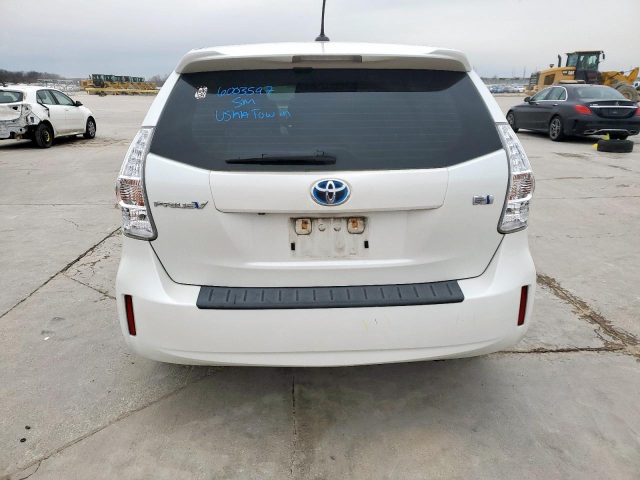 2014 Toyota Prius - Image 6