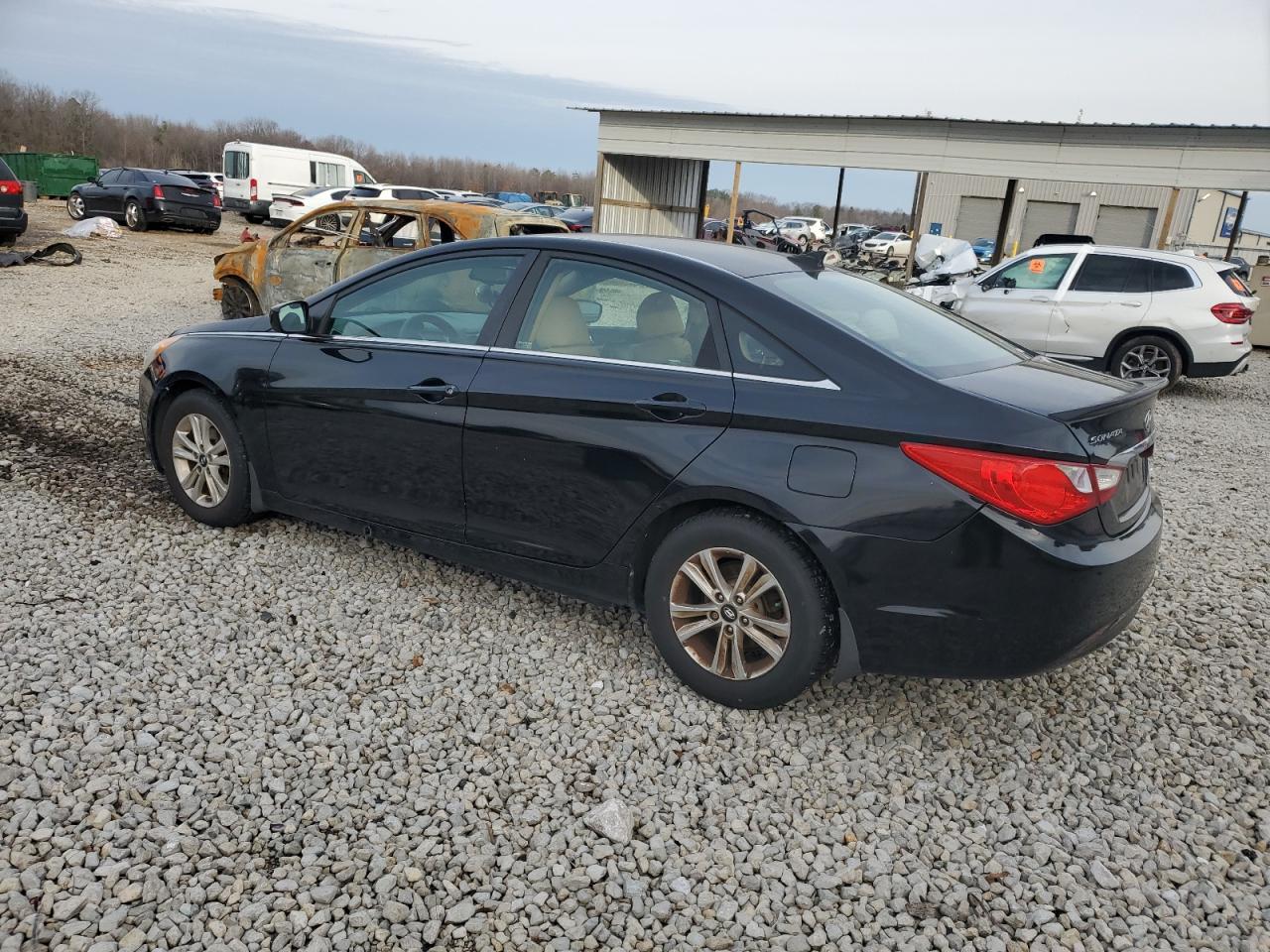 2013 Hyundai Sonata - Image 2