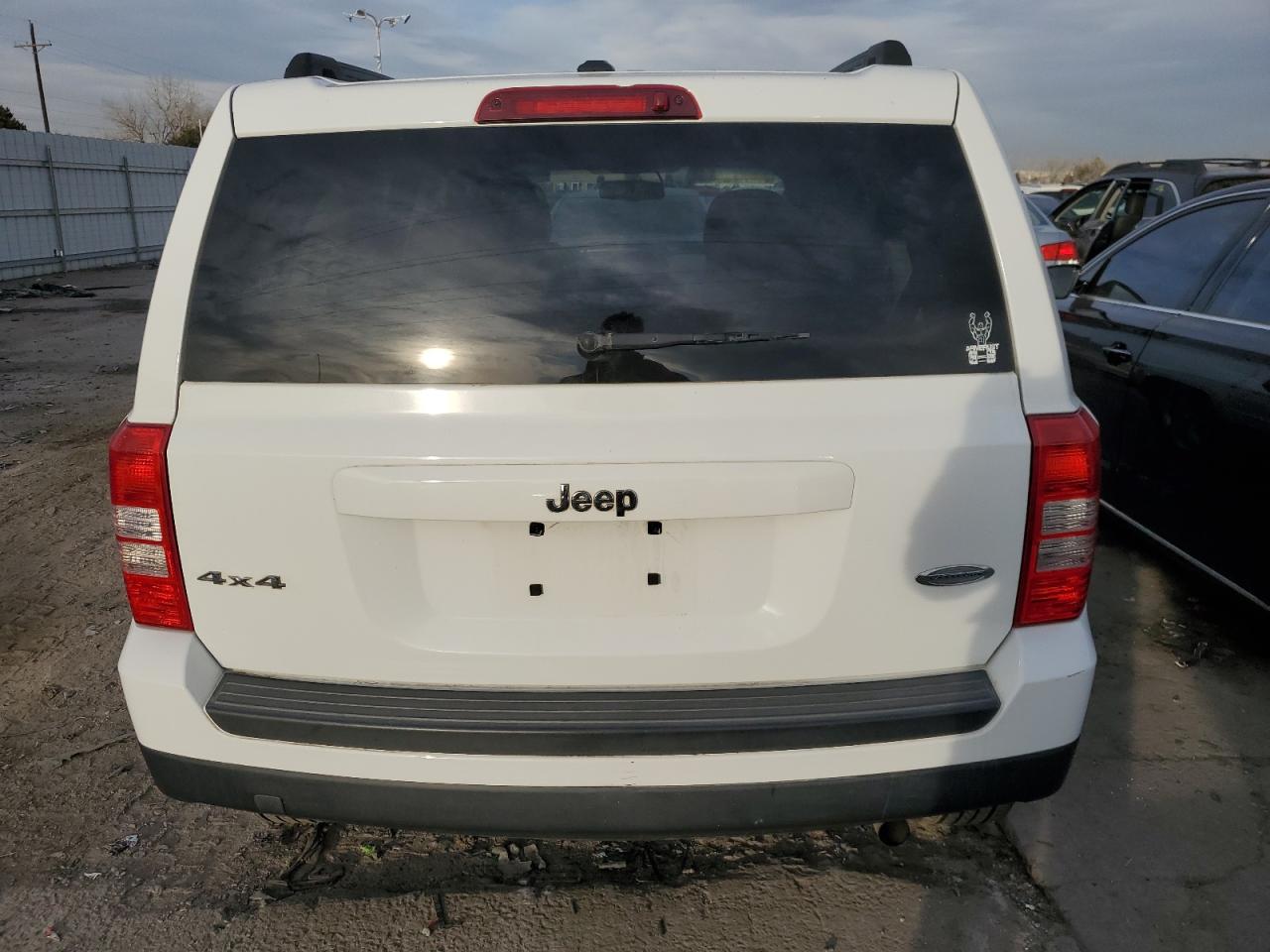 2016 Jeep Liberty (Patriot) - Image 6
