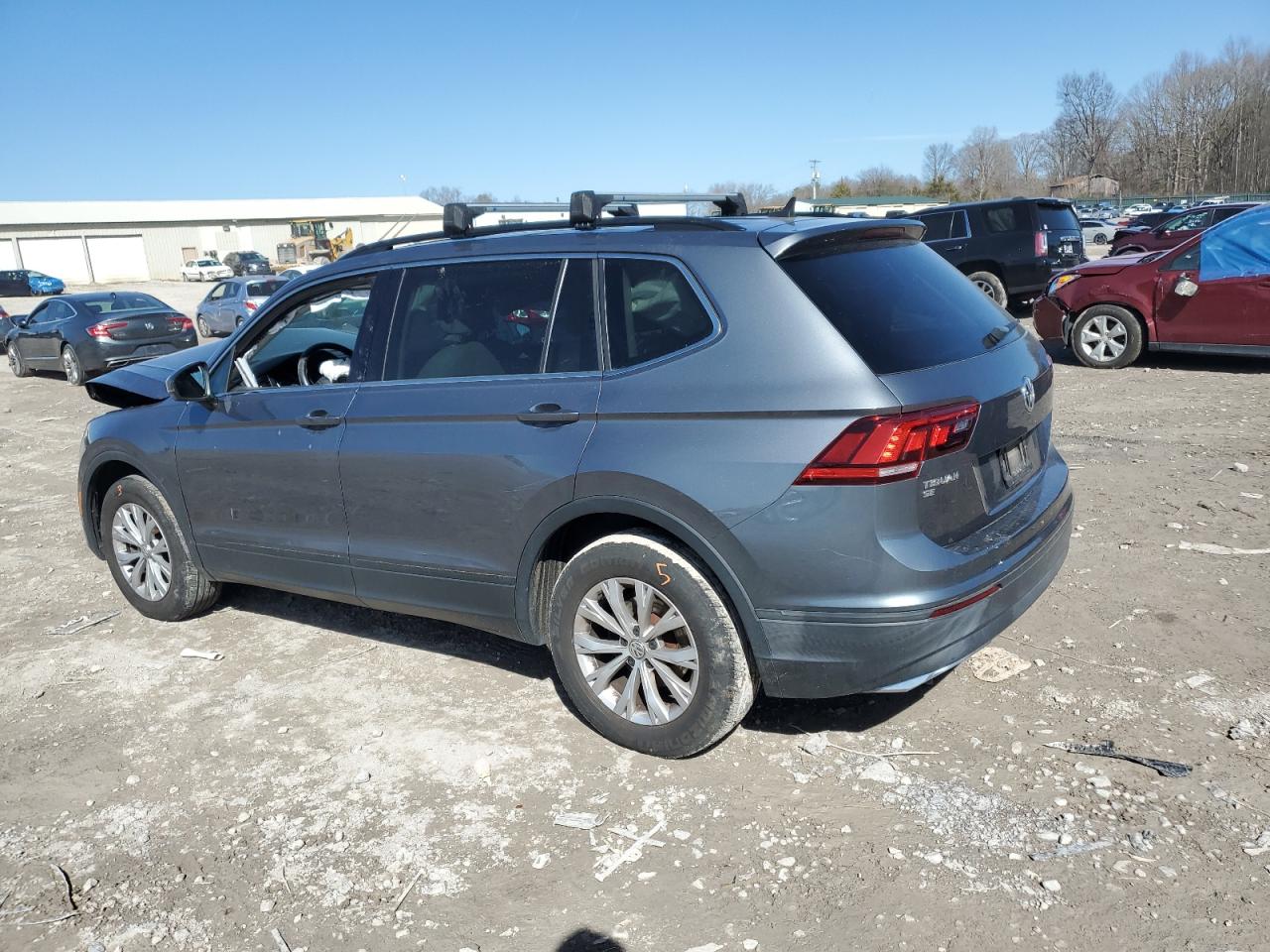 2019 Volkswagen Tiguan - Image 2