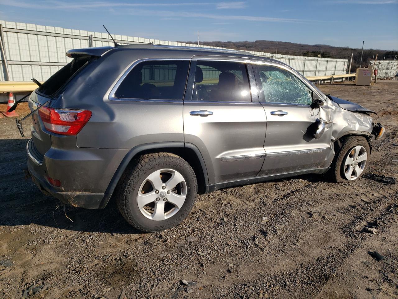 2013 Jeep Grand Cherokee - Image 3