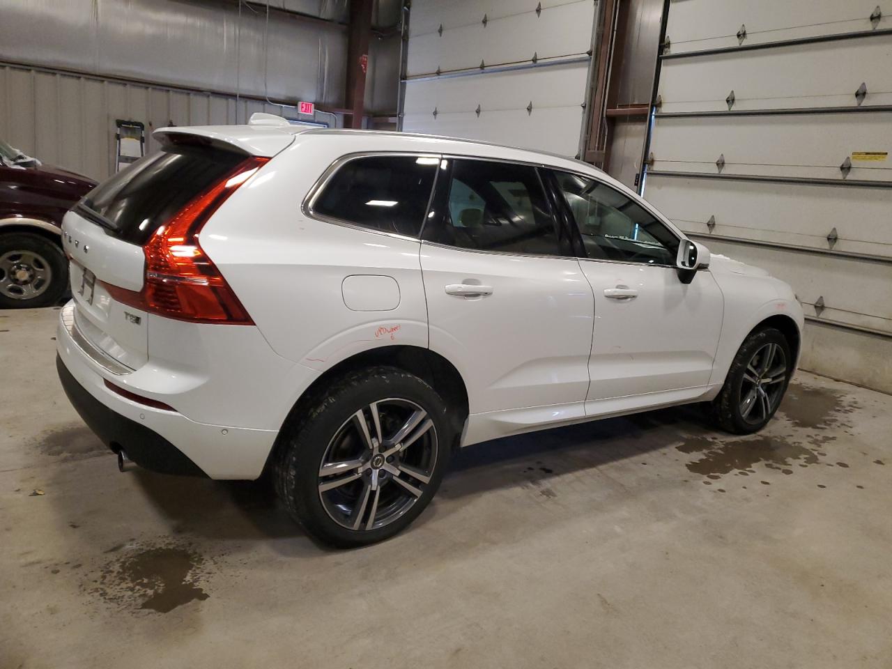 2019 Volvo XC60 - Image 3