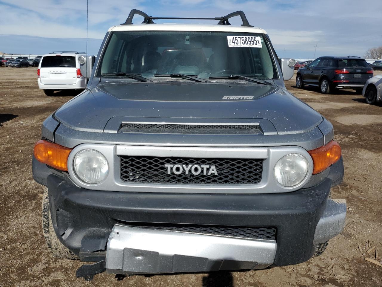 2010 Toyota FJ Cruiser - Image 5