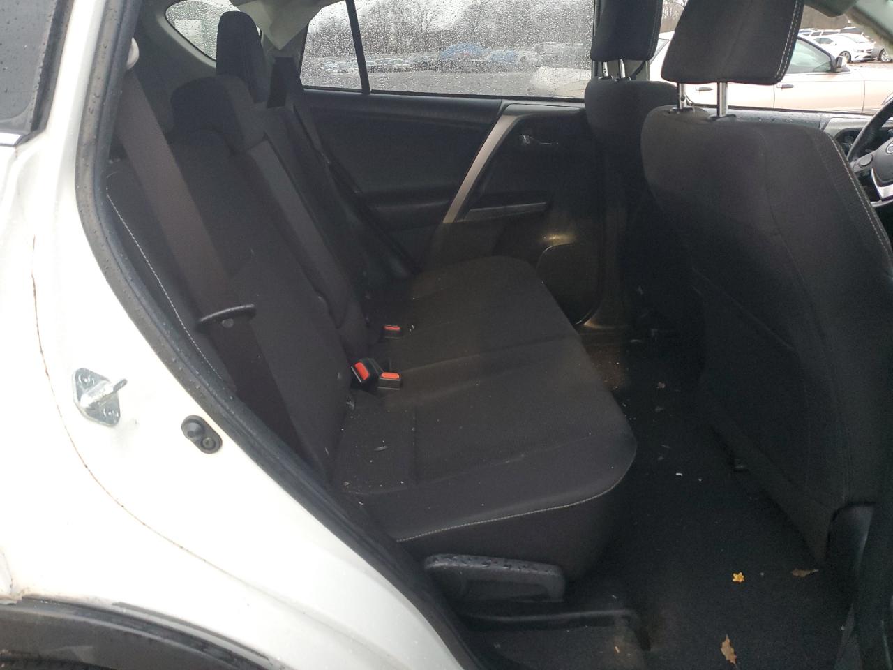 2018 Toyota RAV 4 - Image 11