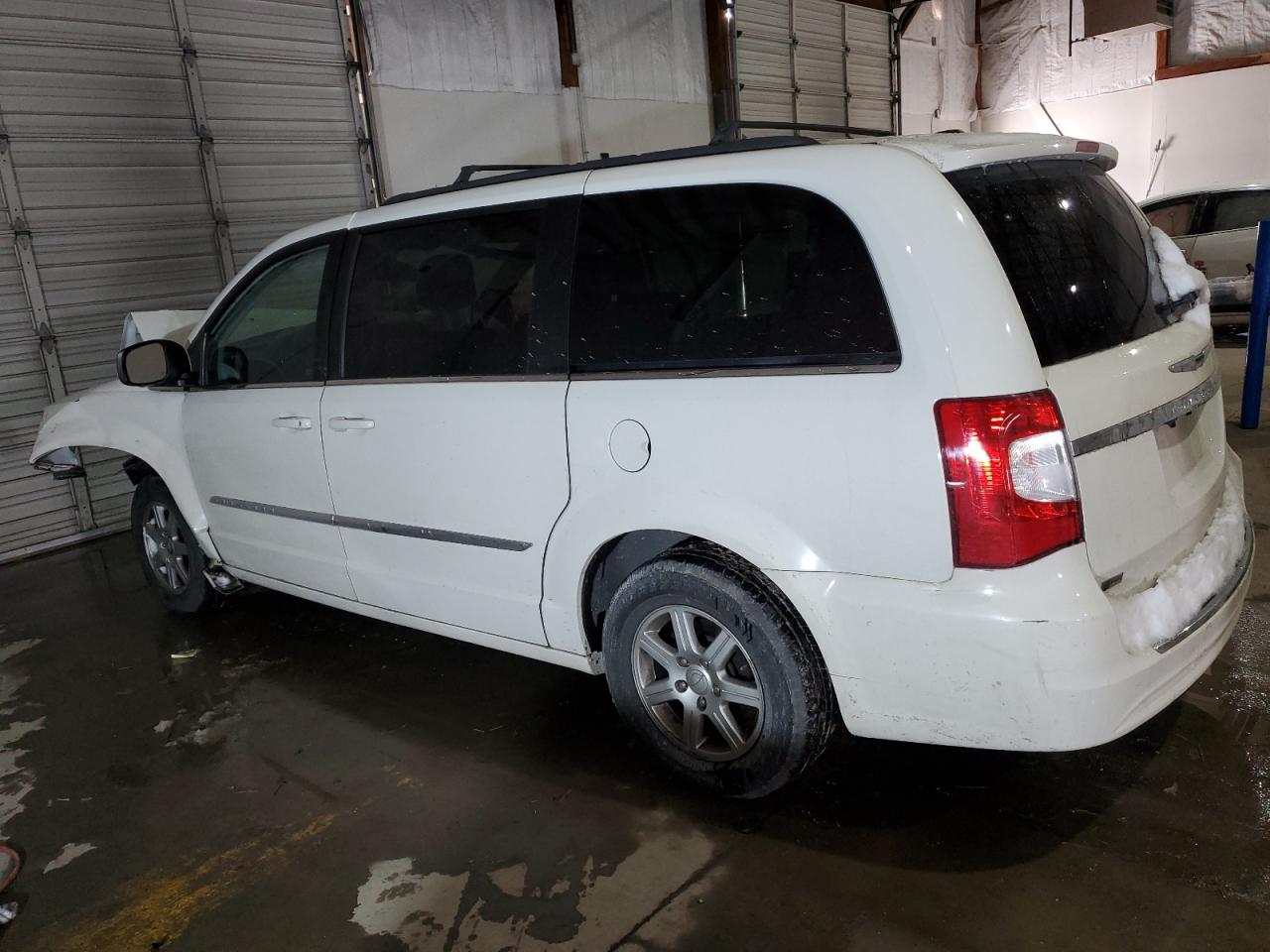 2012 Chrysler Town & Country - Image 2
