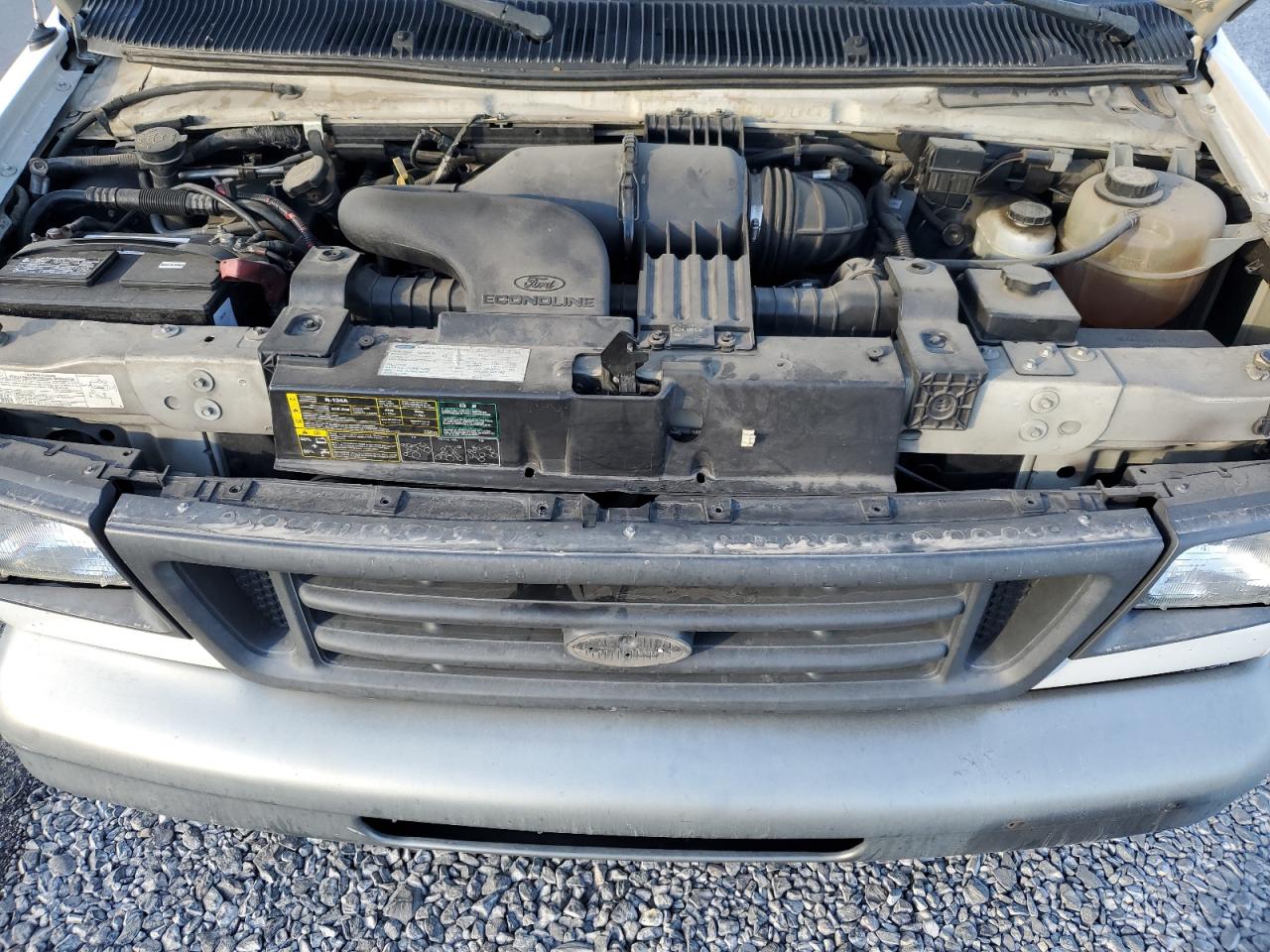 2005 Ford Econoline - Image 12
