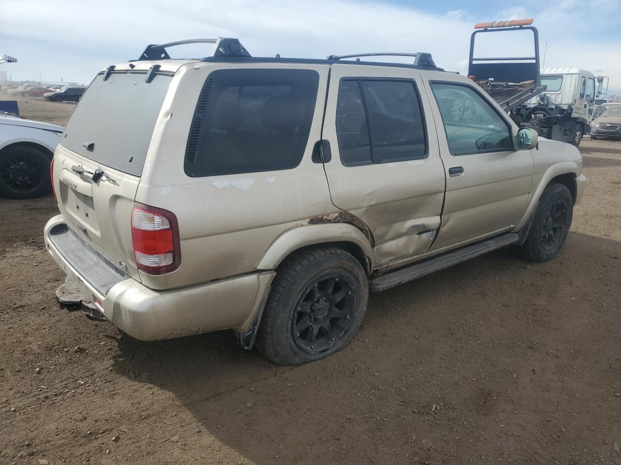 2002 Nissan Pathfinder - Image 3