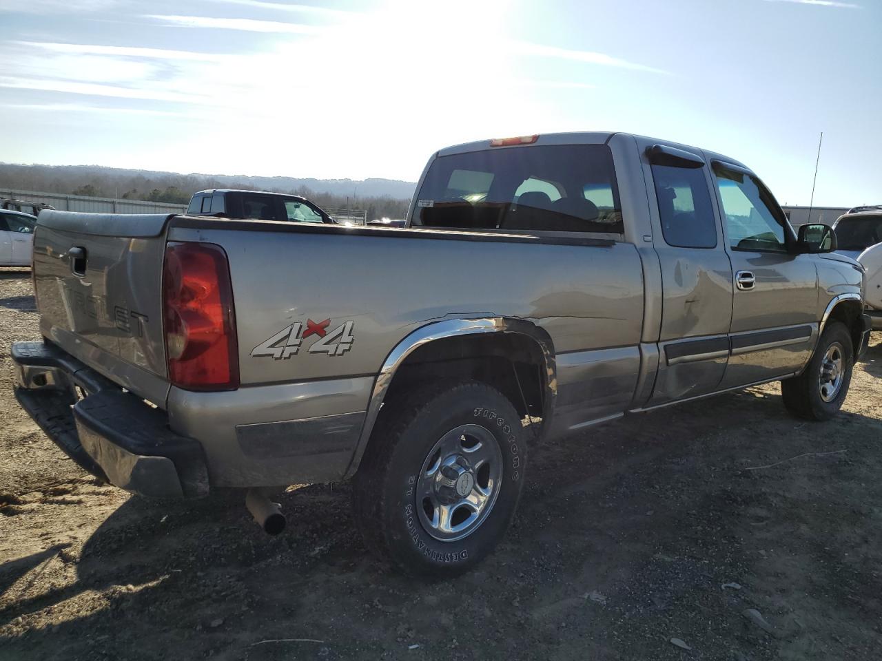 2003 Chevrolet Silverado - Image 3