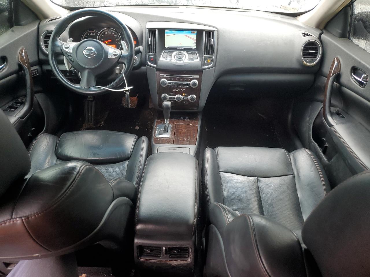 2010 Nissan Maxima - Image 8