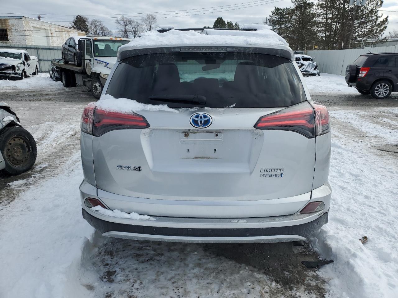 2016 Toyota RAV 4 - Image 6