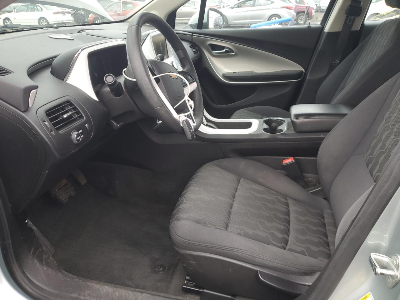 2013 Chevrolet Volt - Image 7