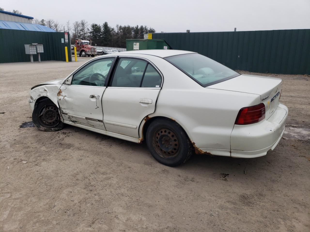2001 Mitsubishi Galant - Image 2