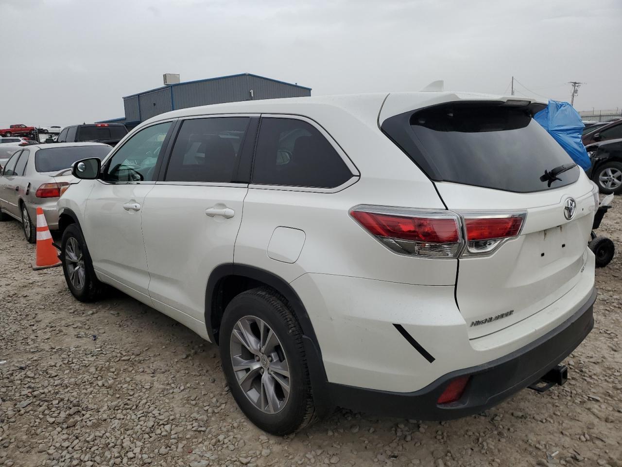 2014 Toyota Highlander - Image 2