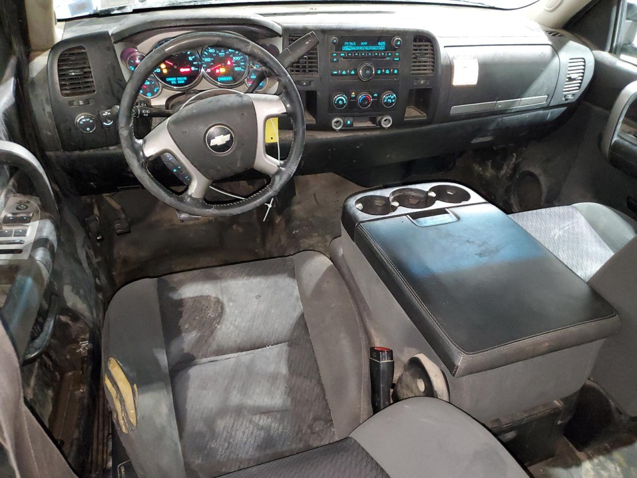 2009 Chevrolet Silverado - Image 8