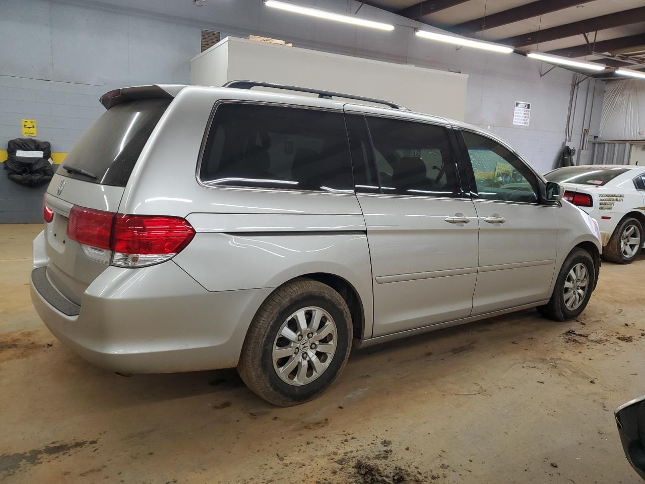 2008 Honda Odyssey - Image 3
