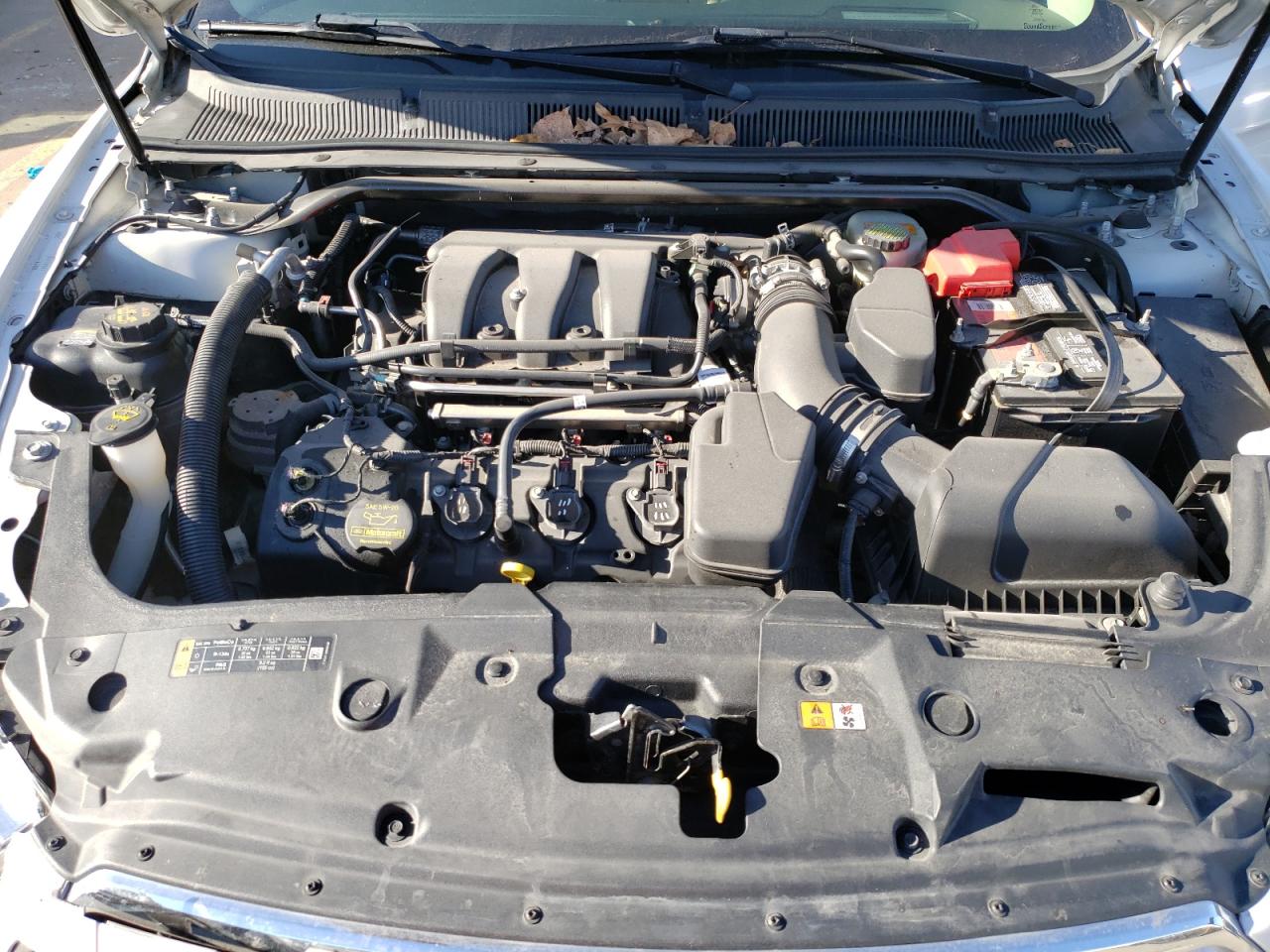 2014 Ford Taurus - Image 11