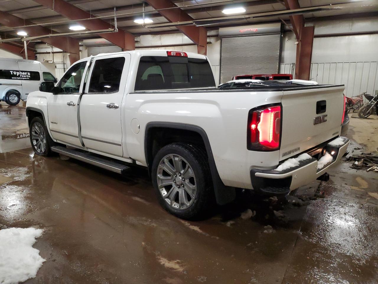 2017 GMC Sierra - Image 2