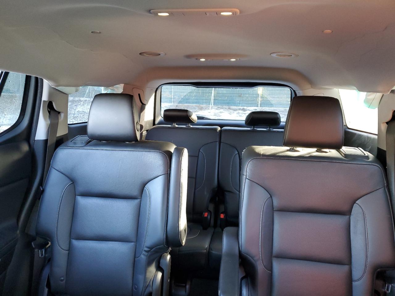2017 GMC Acadia - Image 10