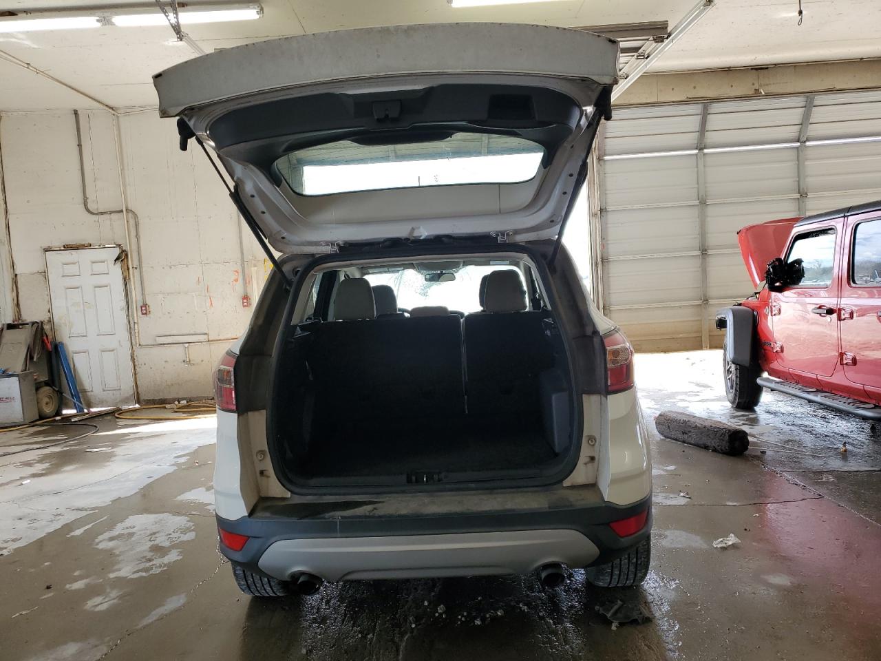 1FMCU9GD8JUB26952 FORD ESCAPE 2018