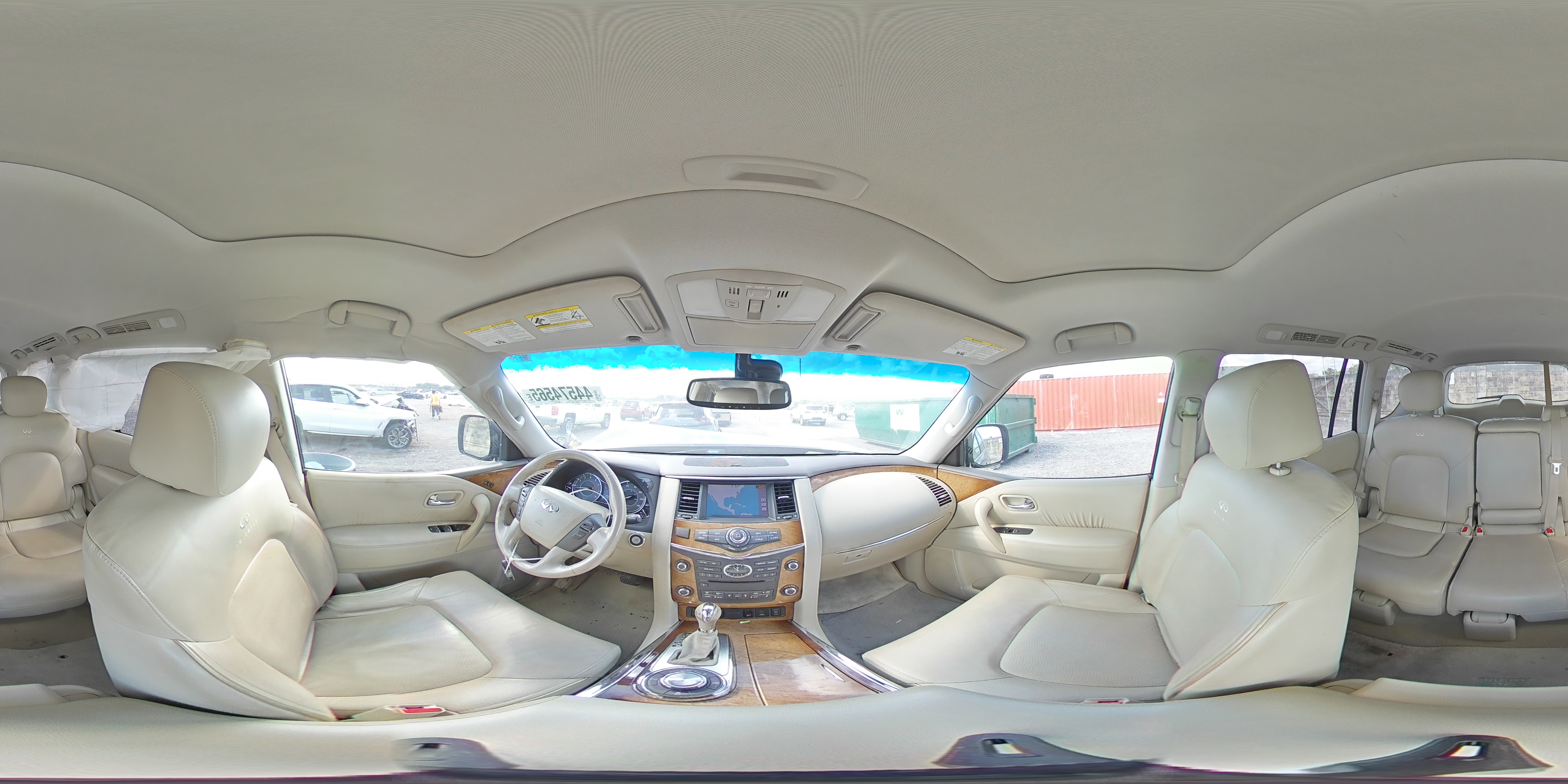 2014 Infiniti QX80 - Image 14