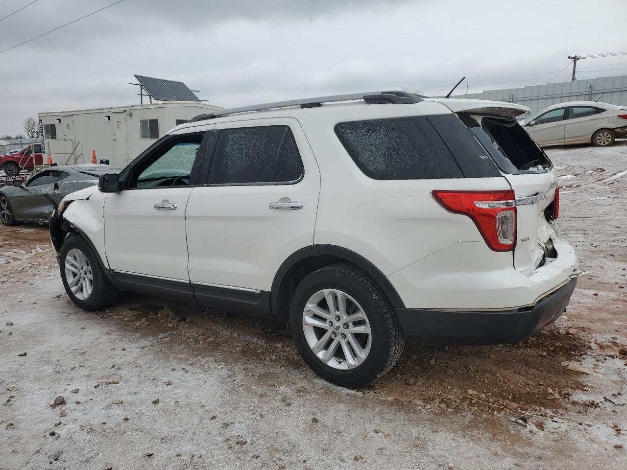 2013 Ford Explorer - Image 2