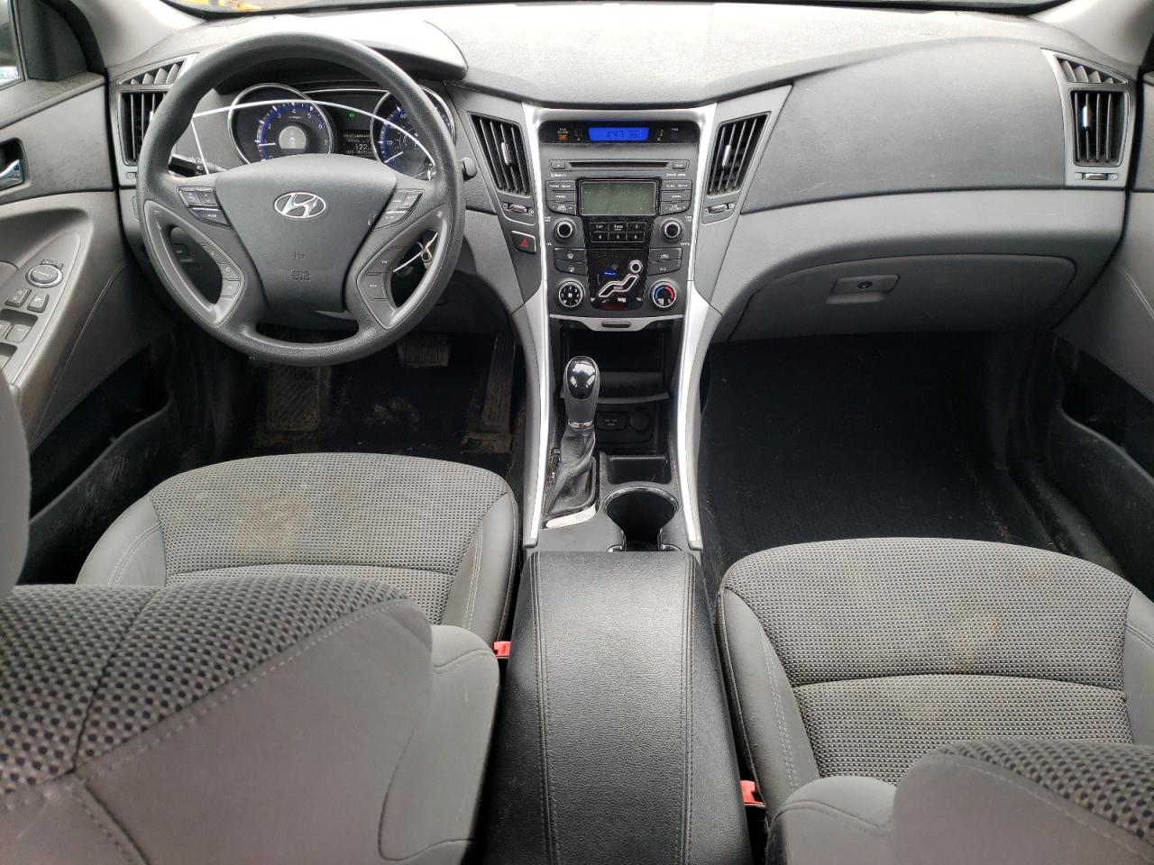 2013 Hyundai Sonata - Image 8
