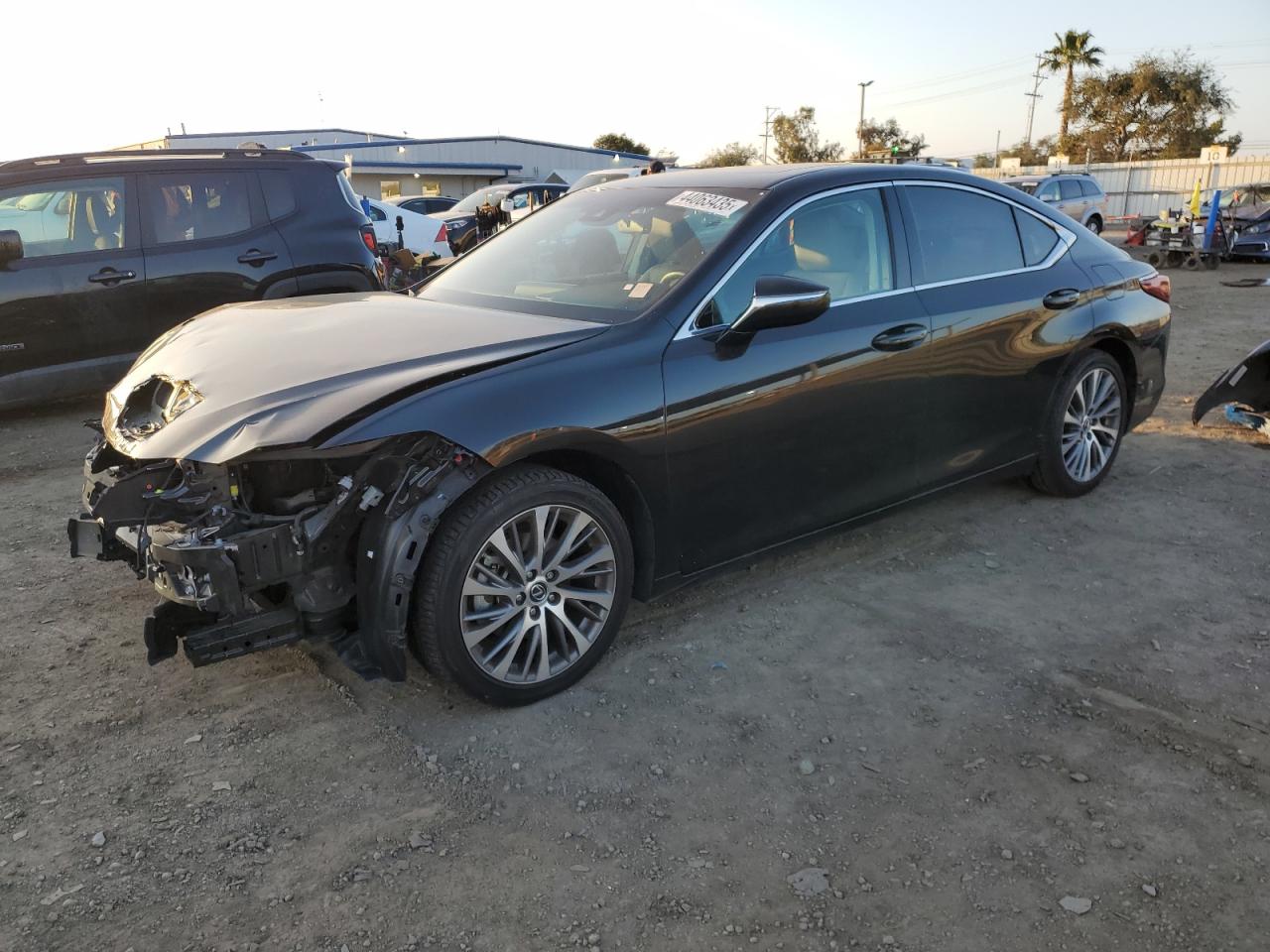 2020 Lexus ES - Image 1