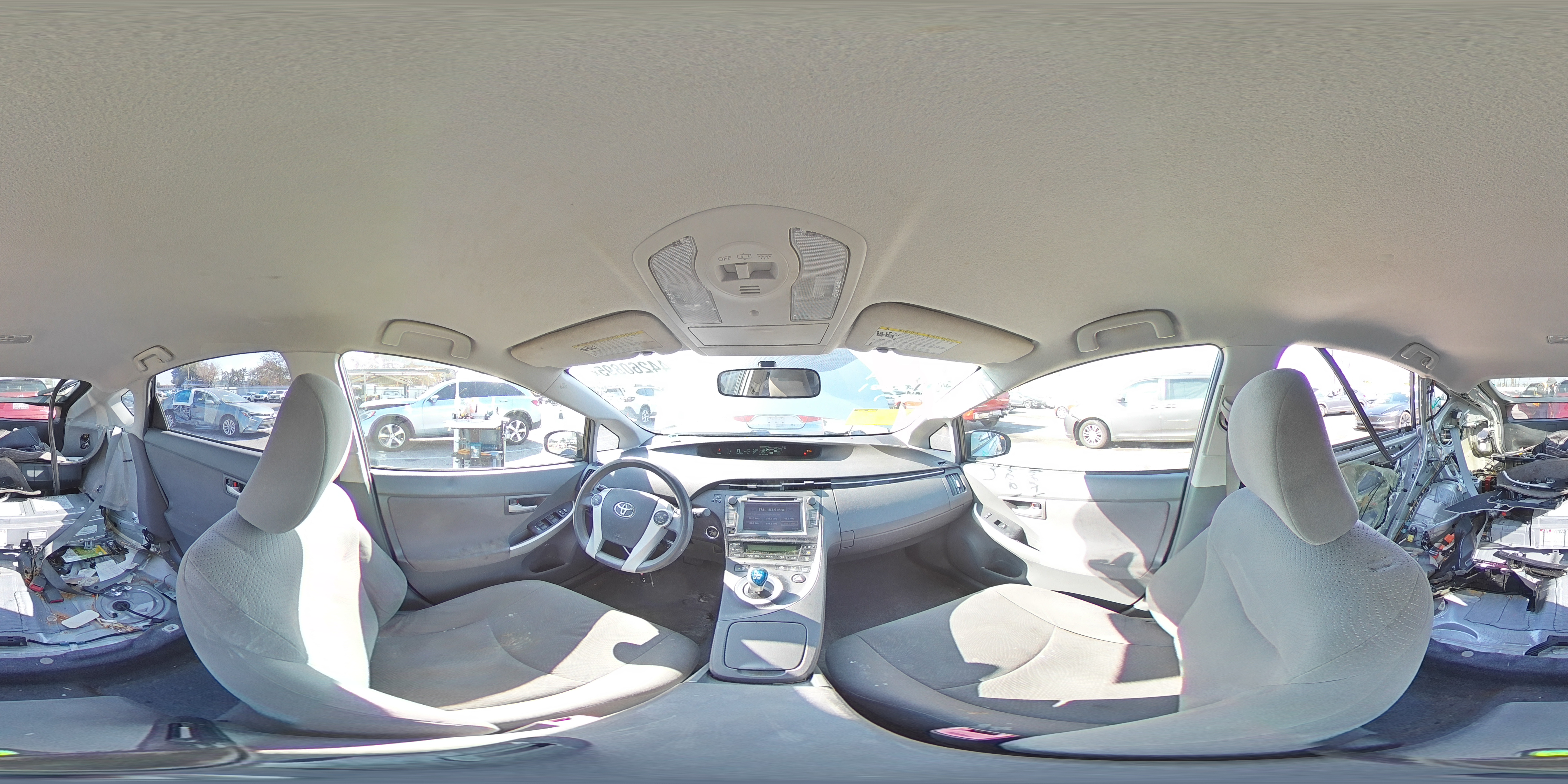 2011 Toyota Prius - Image 13