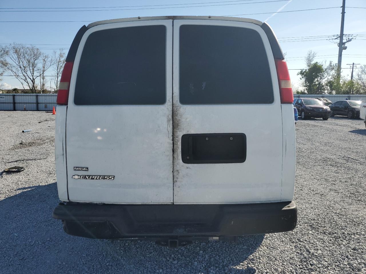2011 Chevrolet Express - Image 6