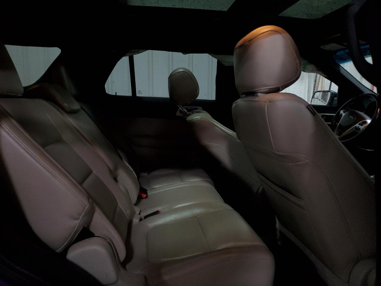 2012 Ford Explorer - Image 11