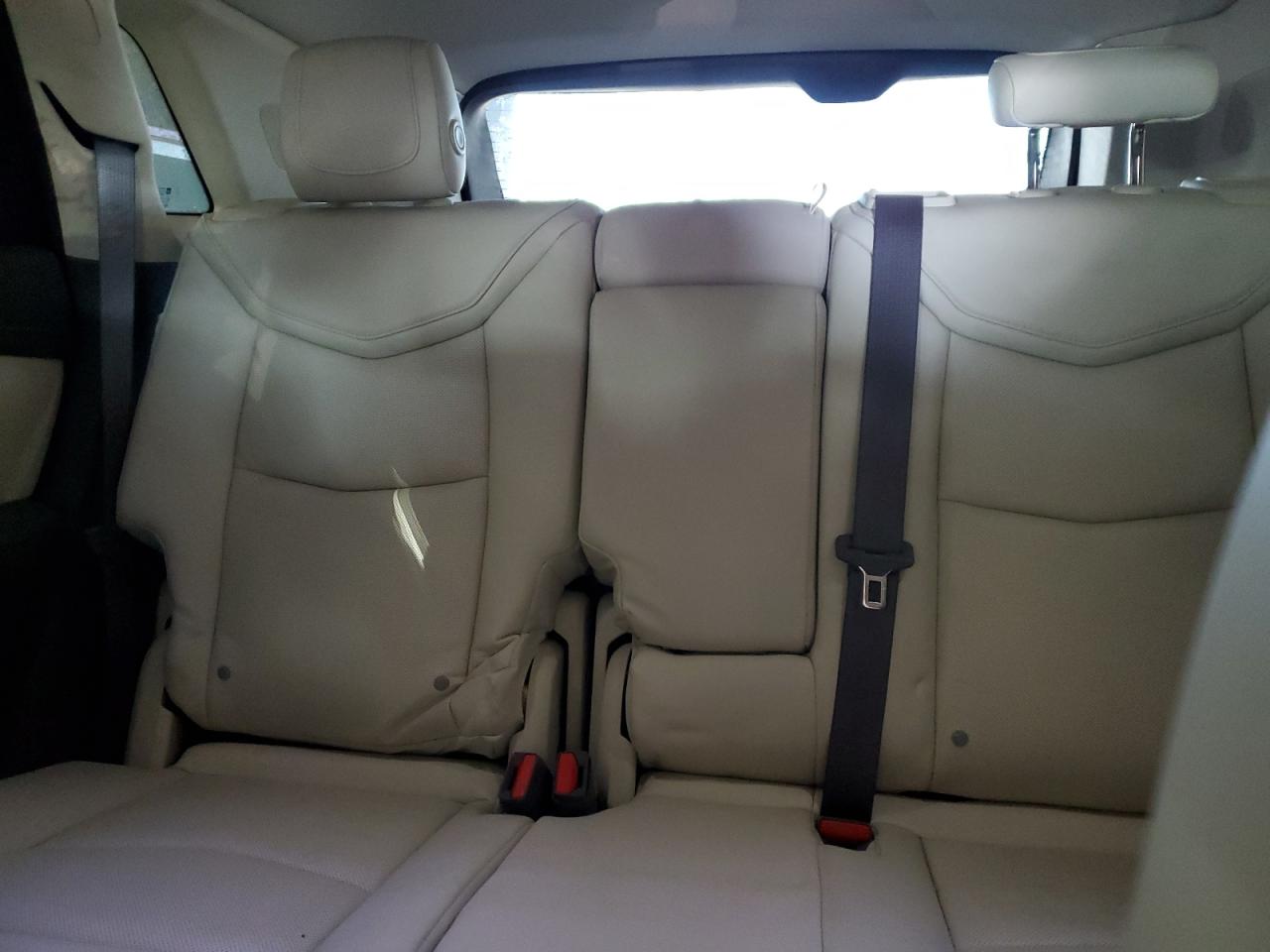 2017 Cadillac XT5 - Image 10