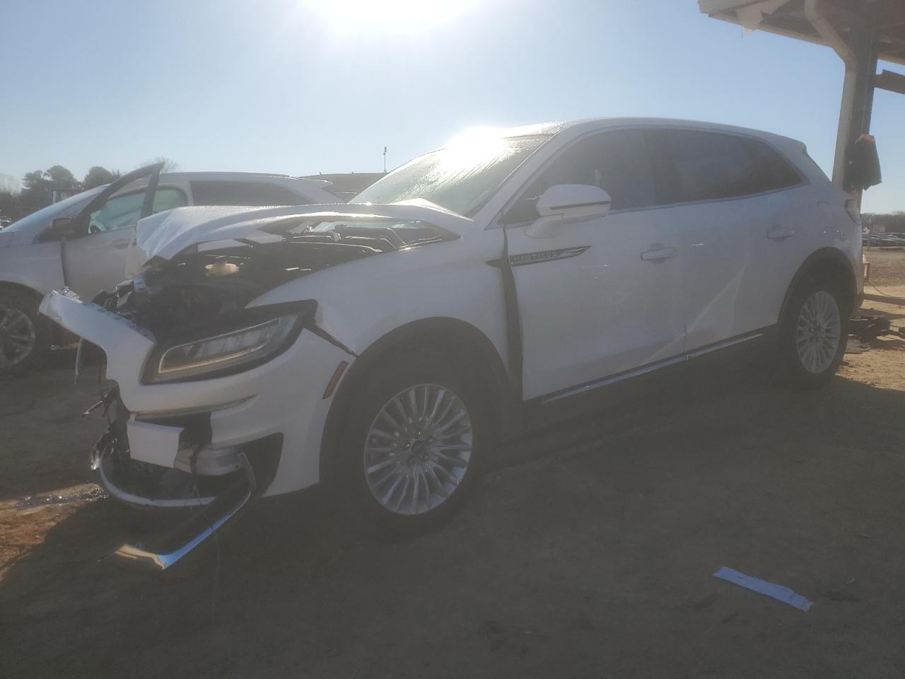 2019 Lincoln Nautilus - Image 1