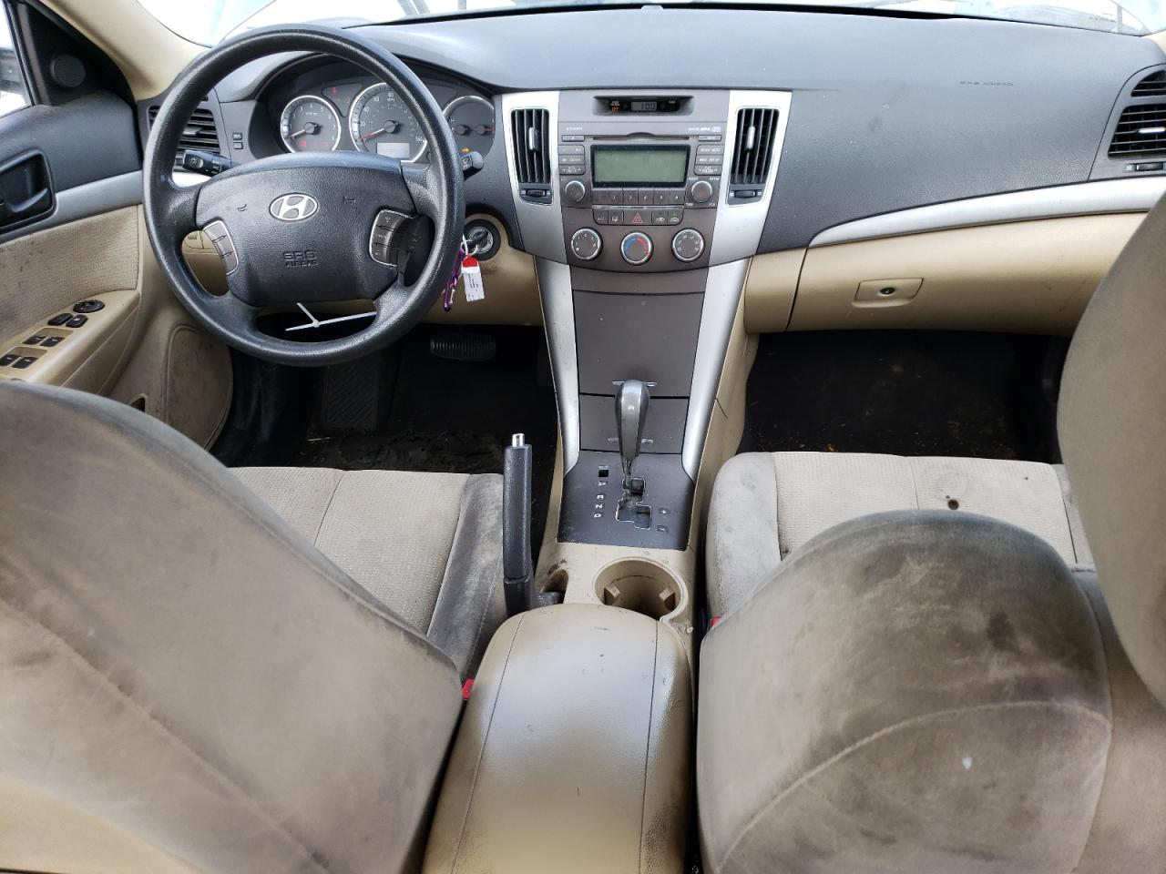 2010 Hyundai Sonata - Image 8