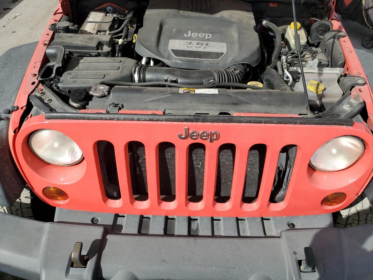 2013 Jeep Wrangler - Image 12