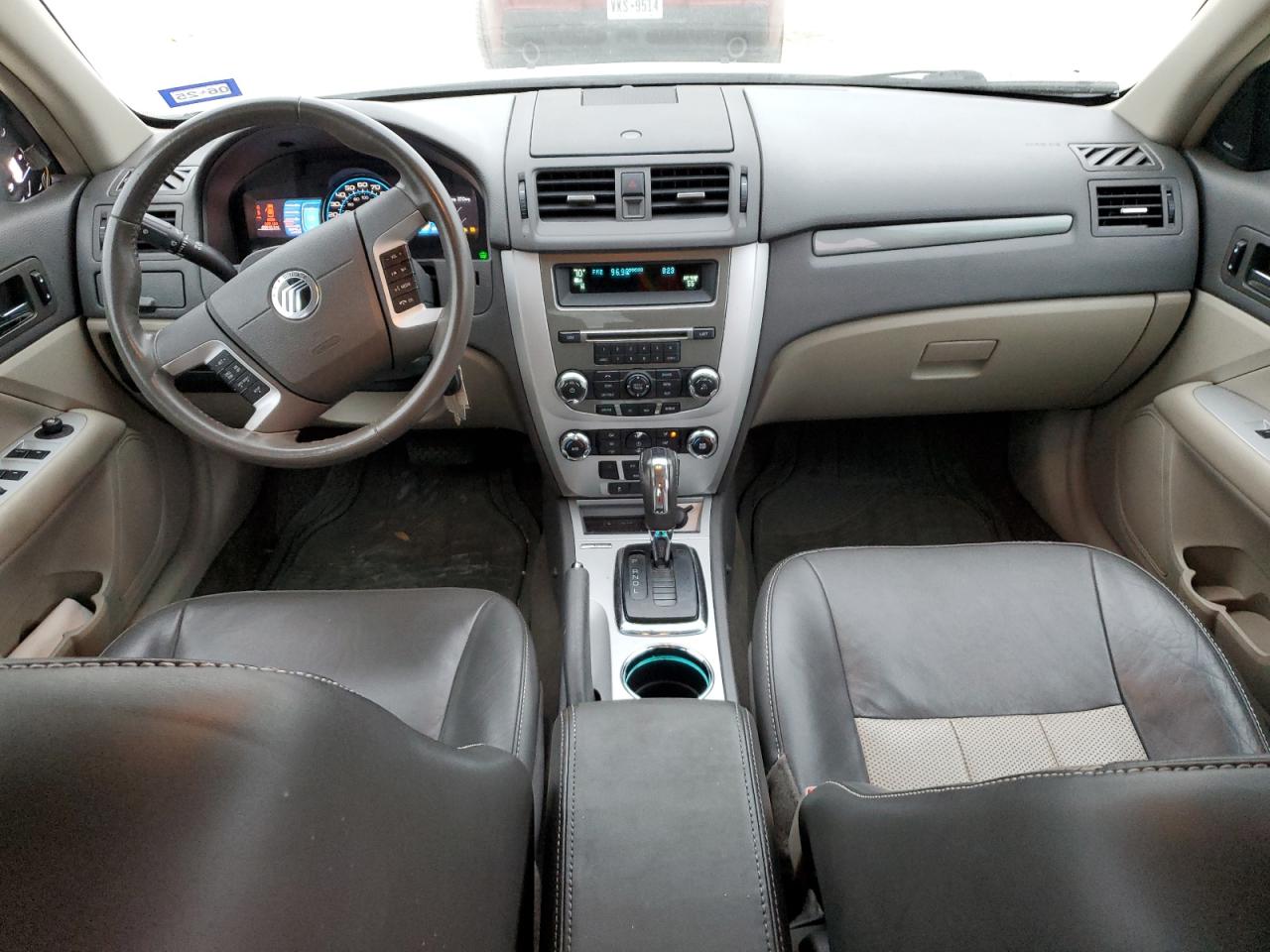 2010 Mercury Milan - Image 8