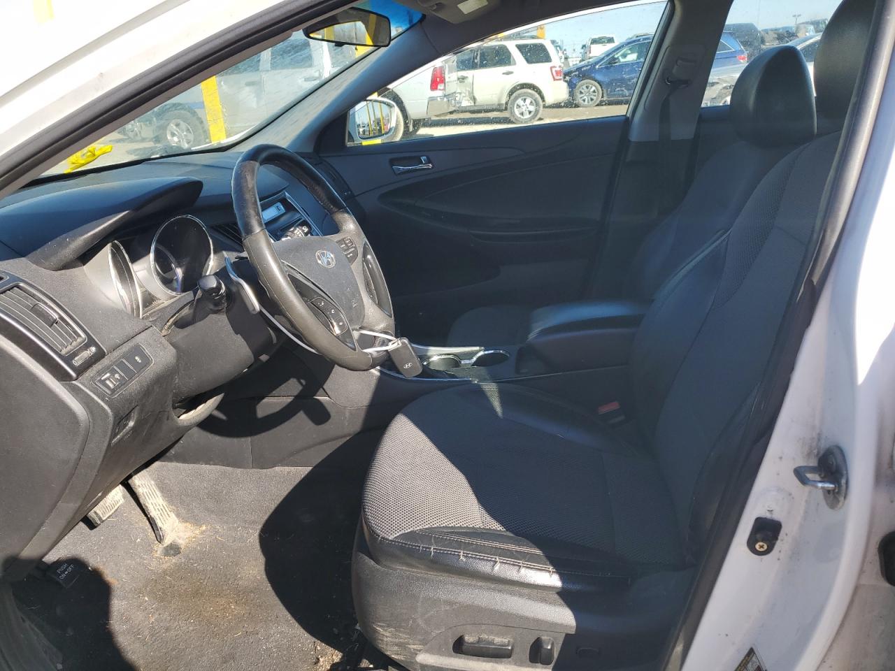 2011 Hyundai Sonata - Image 7