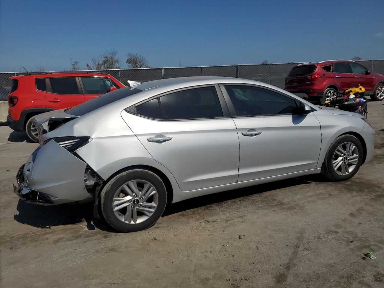 2020 Hyundai Elantra - Image 3