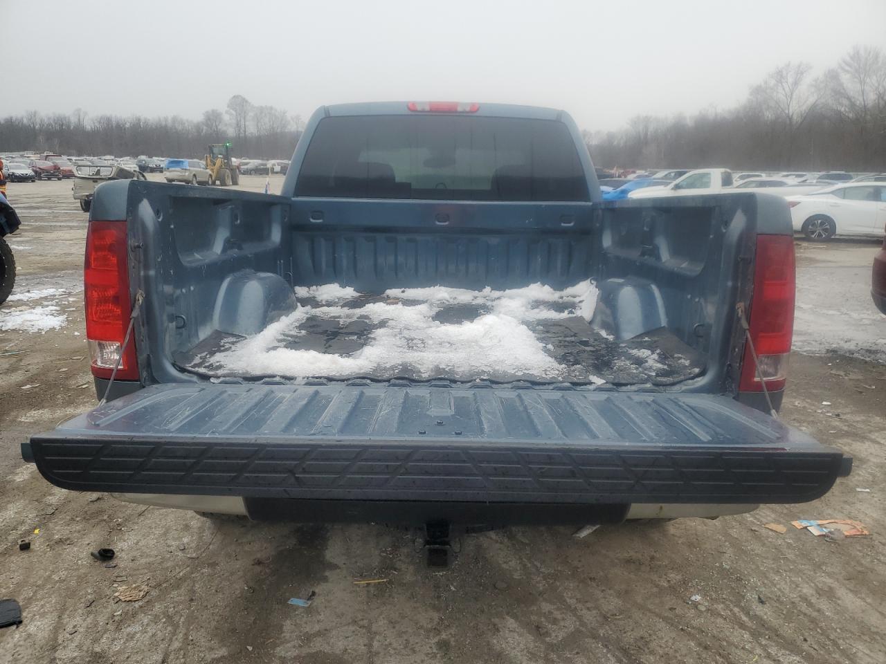 2010 GMC Sierra - Image 6