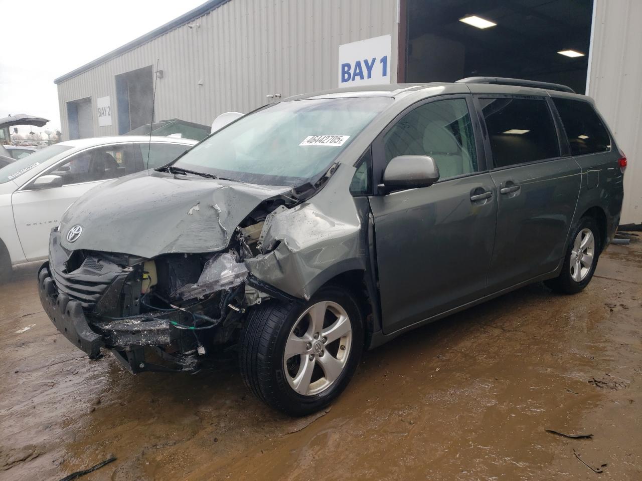 2013 Toyota Sienna - Image 1