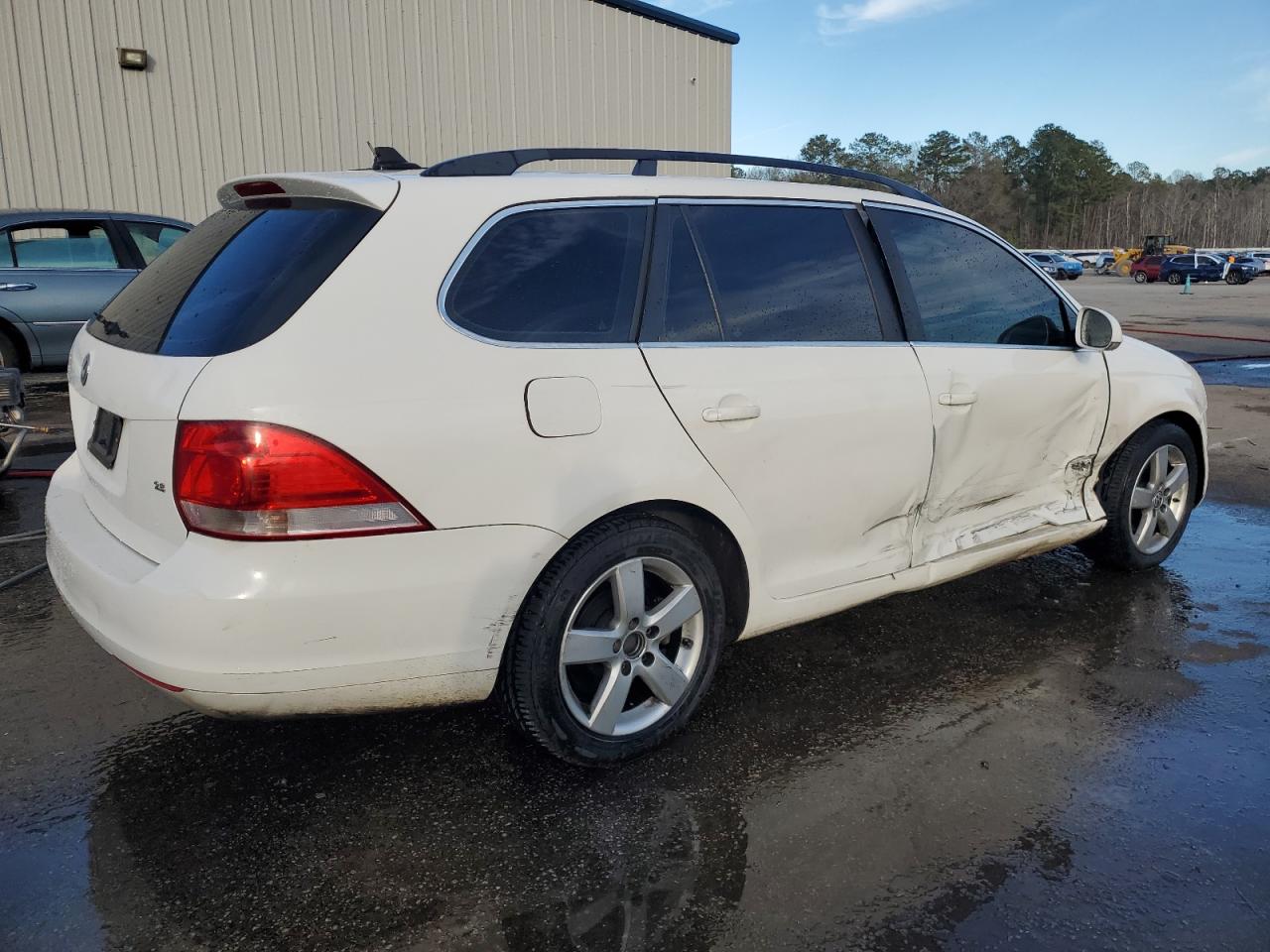 2009 Volkswagen Jetta - Image 3