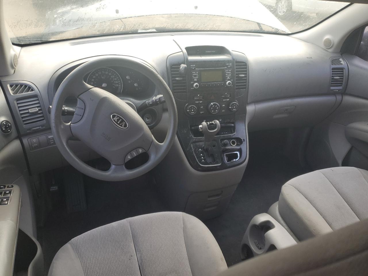 2009 Kia Sedona - Image 8