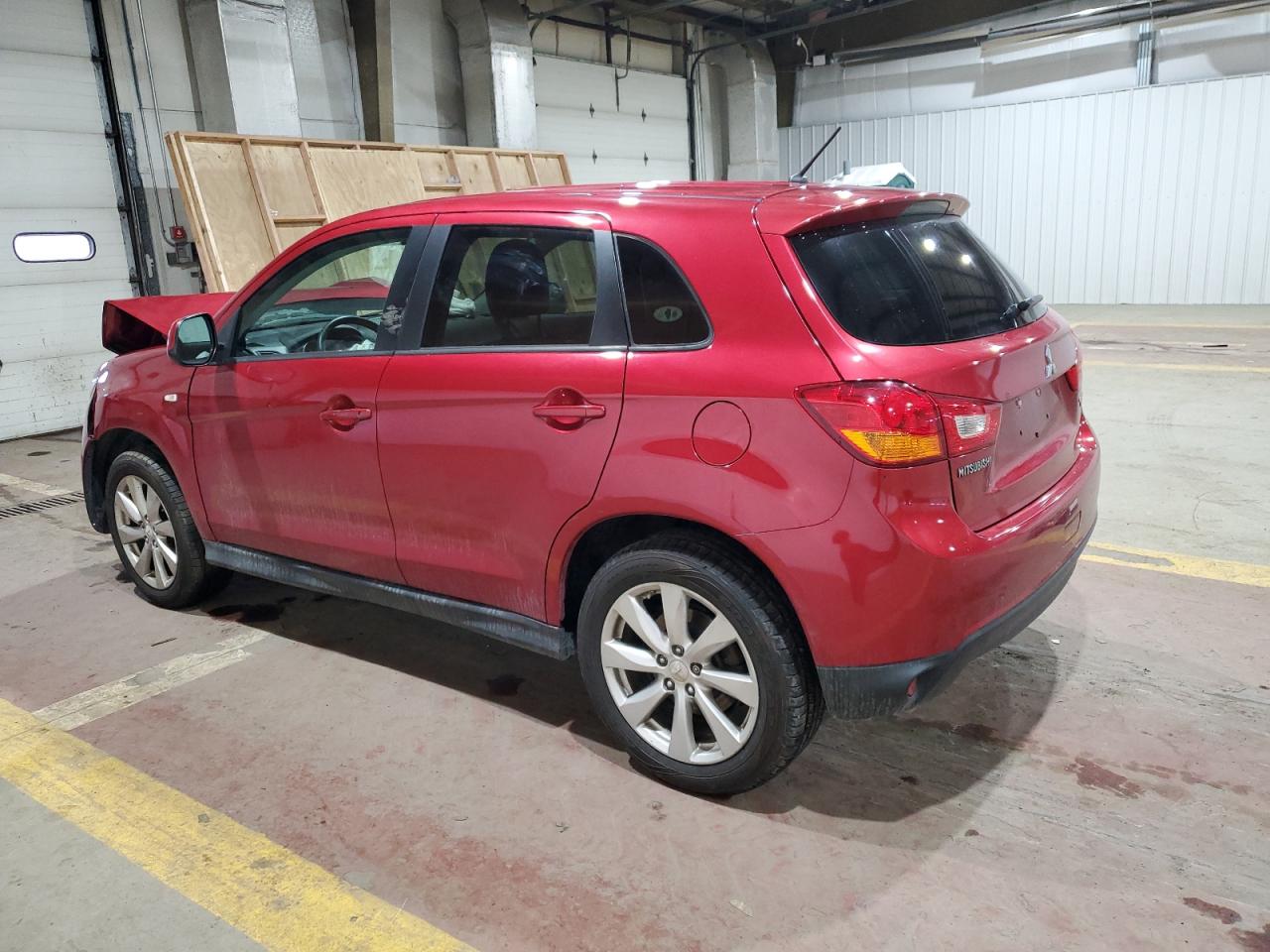 2015 Mitsubishi Outlander - Image 2