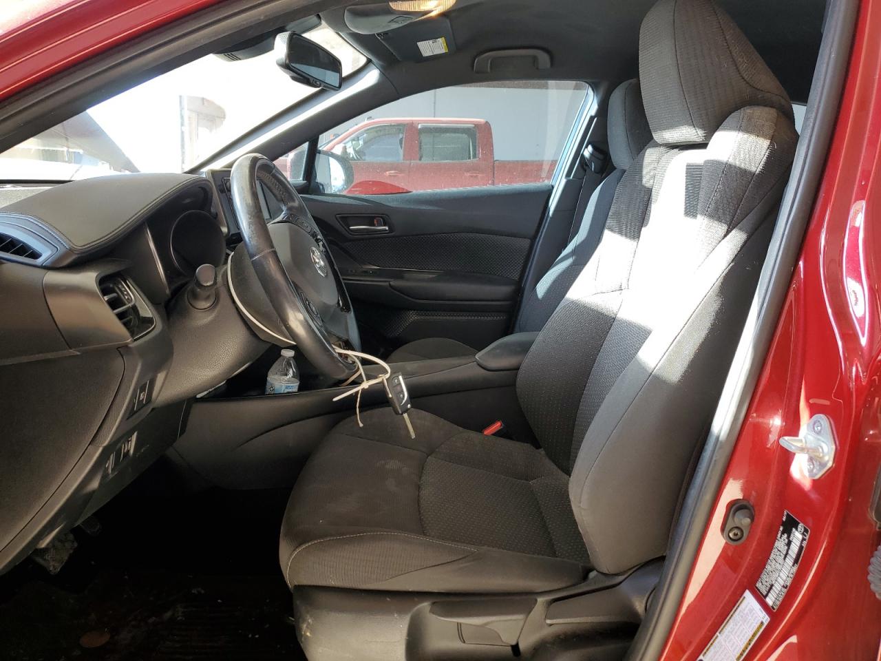 NMTKHMBX2JR022937 TOYOTA C-HR 2018