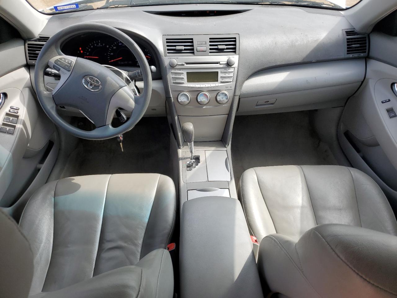 2010 Toyota Camry - Image 8